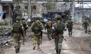 亚速钢铁厂内还有谁